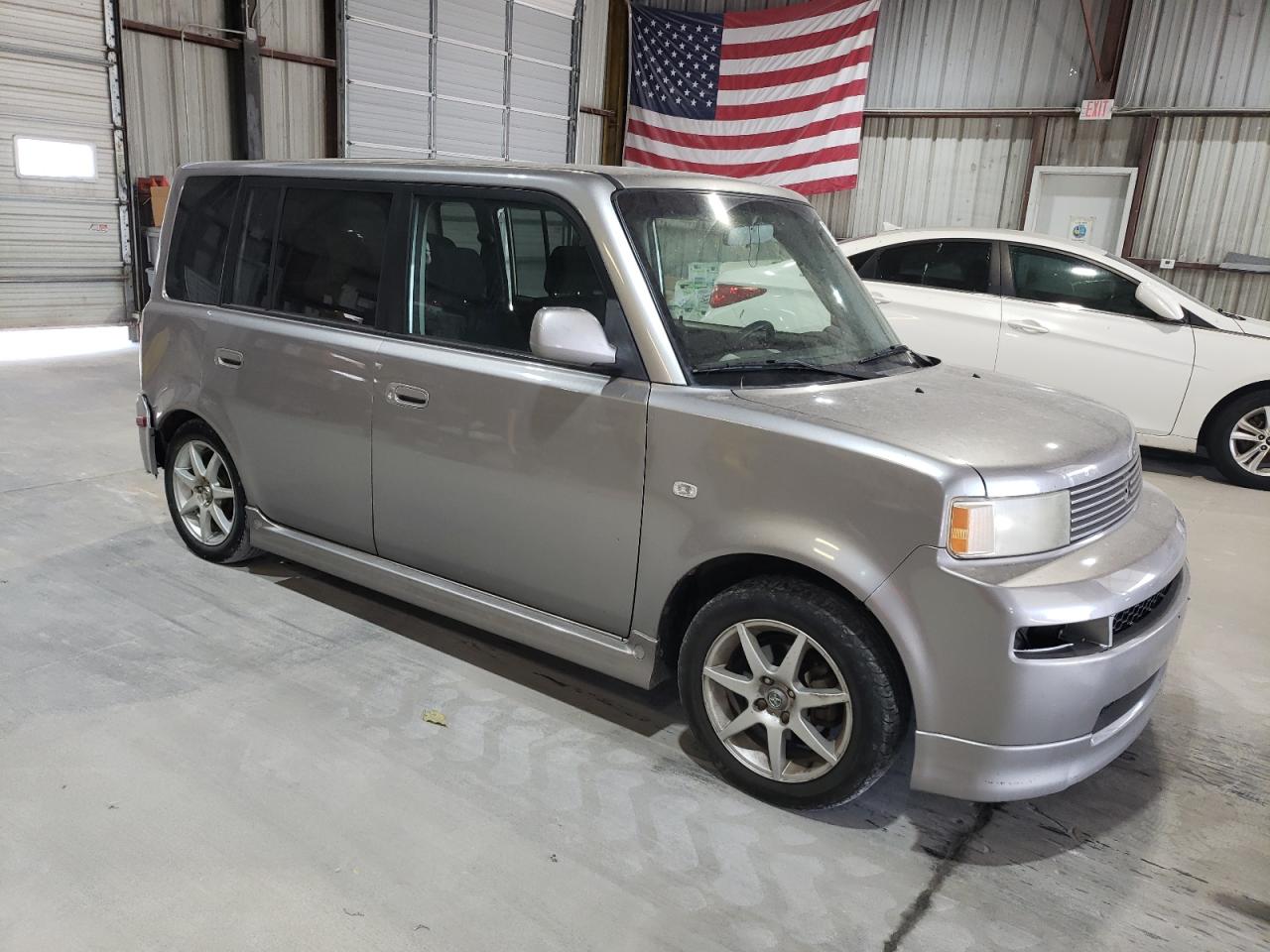 Lot #2895582526 2006 TOYOTA SCION XB