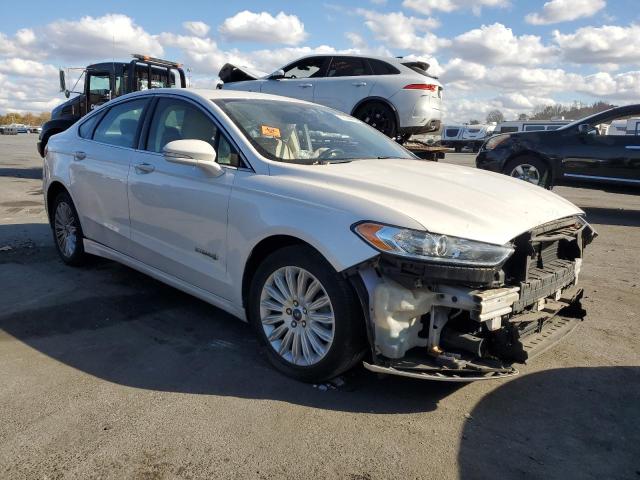 VIN 3FA6P0LUXFR210673 2015 Ford Fusion, Se Hybrid no.4