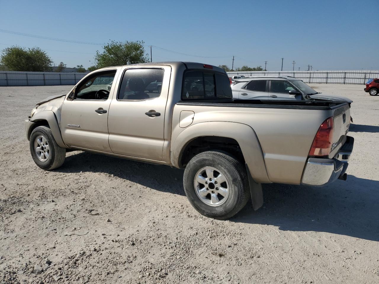 TOYOTA TACOMA DOU 2007 gold  gas 3TMJU62N97M034806 photo #3