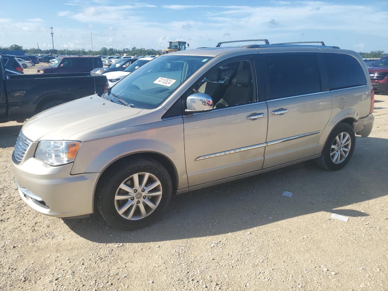 Lot #3049642203 2015 CHRYSLER TOWN & COU