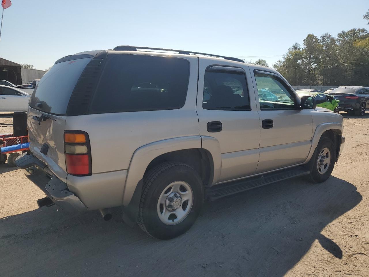 CHEVROLET TAHOE C150 2006 beige  gas 1GNEC13V26R113048 photo #4