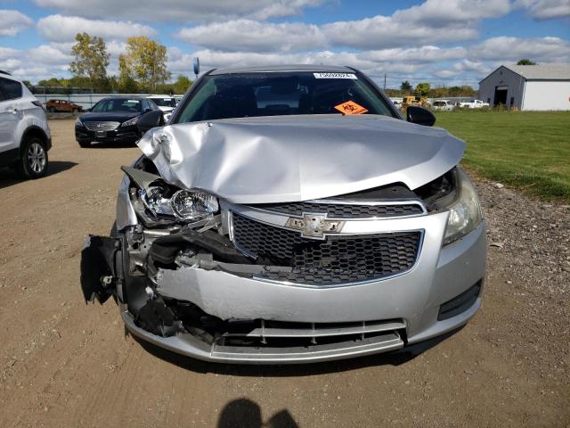 VIN 1G1PA5SHXD7131759 2013 Chevrolet Cruze, LS no.5