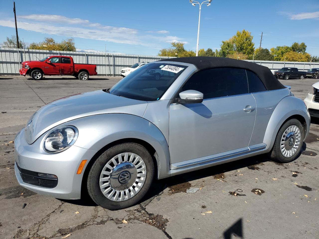 Lot #2940410089 2015 VOLKSWAGEN BEETLE 1.8