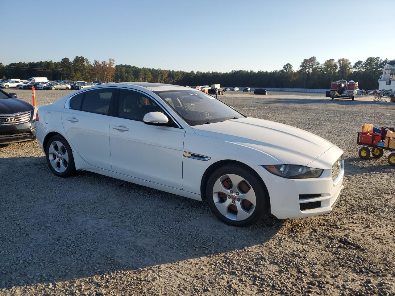 Lot #2986631062 2017 JAGUAR XE