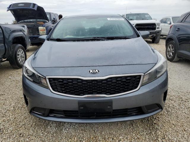 VIN 3KPFL4A70JE246883 2018 KIA FORTE no.5