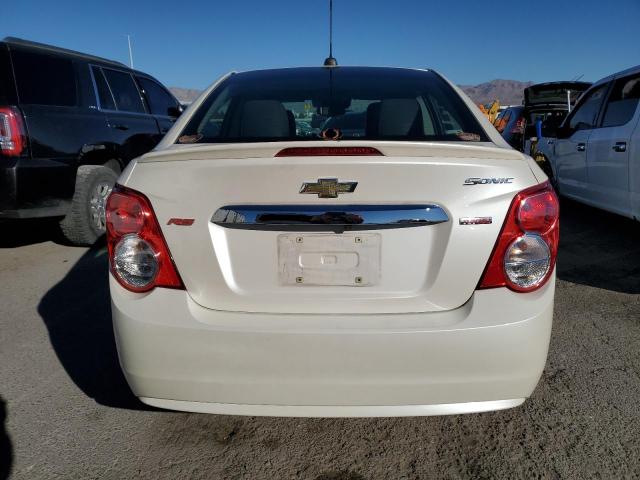 VIN 1G1JG5SB8F4186070 2015 CHEVROLET SONIC no.6