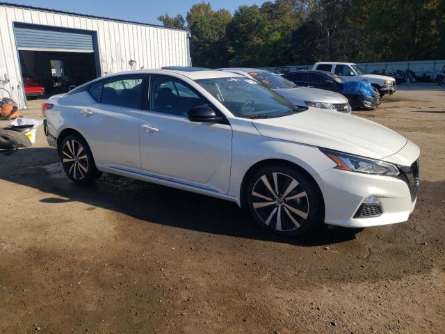 VIN 1N4BL4CW2KC244943 2019 Nissan Altima, SR no.4