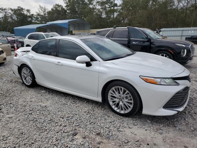 2018 TOYOTA CAMRY L - 4T1B11HK3JU083088