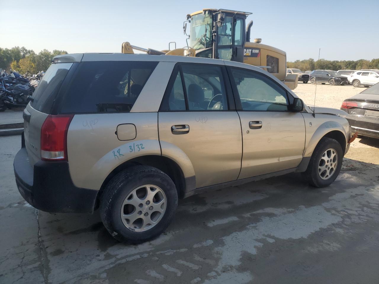 Lot #2902744235 2002 SATURN VUE