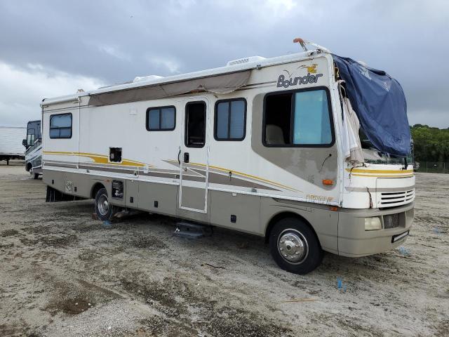 FLEE MOTORHOME 2003 tan  gas 5B4MP67G233359927 photo #1