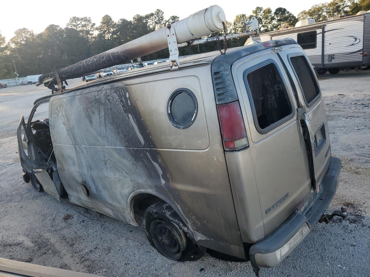 Lot #2945640075 2001 CHEVROLET EXPRESS G3