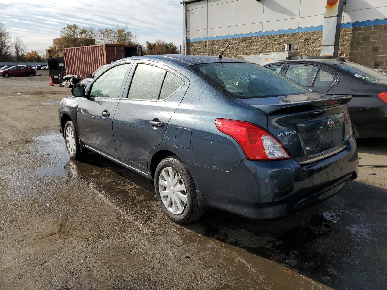 Lot #2944712629 2016 NISSAN VERSA S