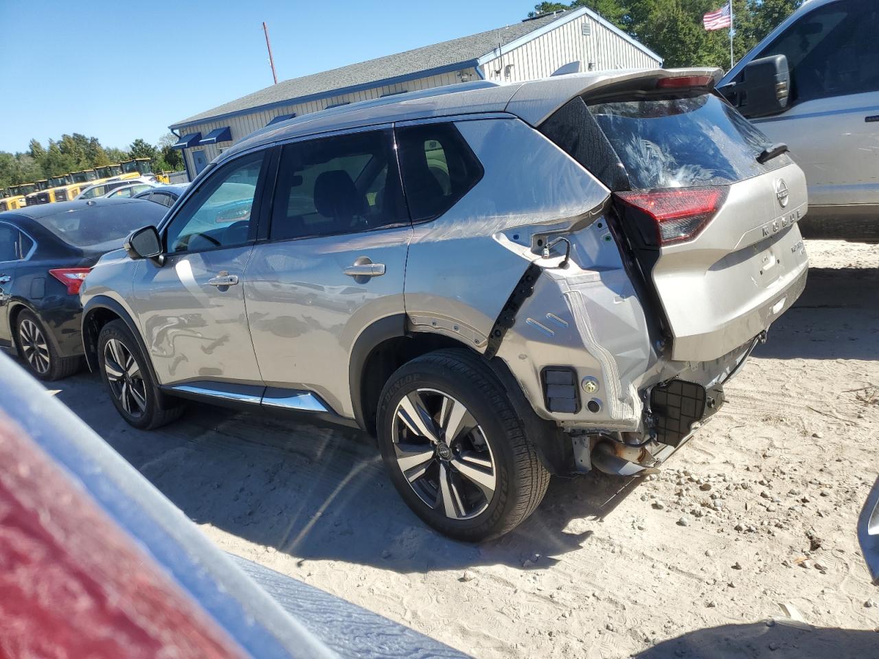 NISSAN ROGUE PLATINUM