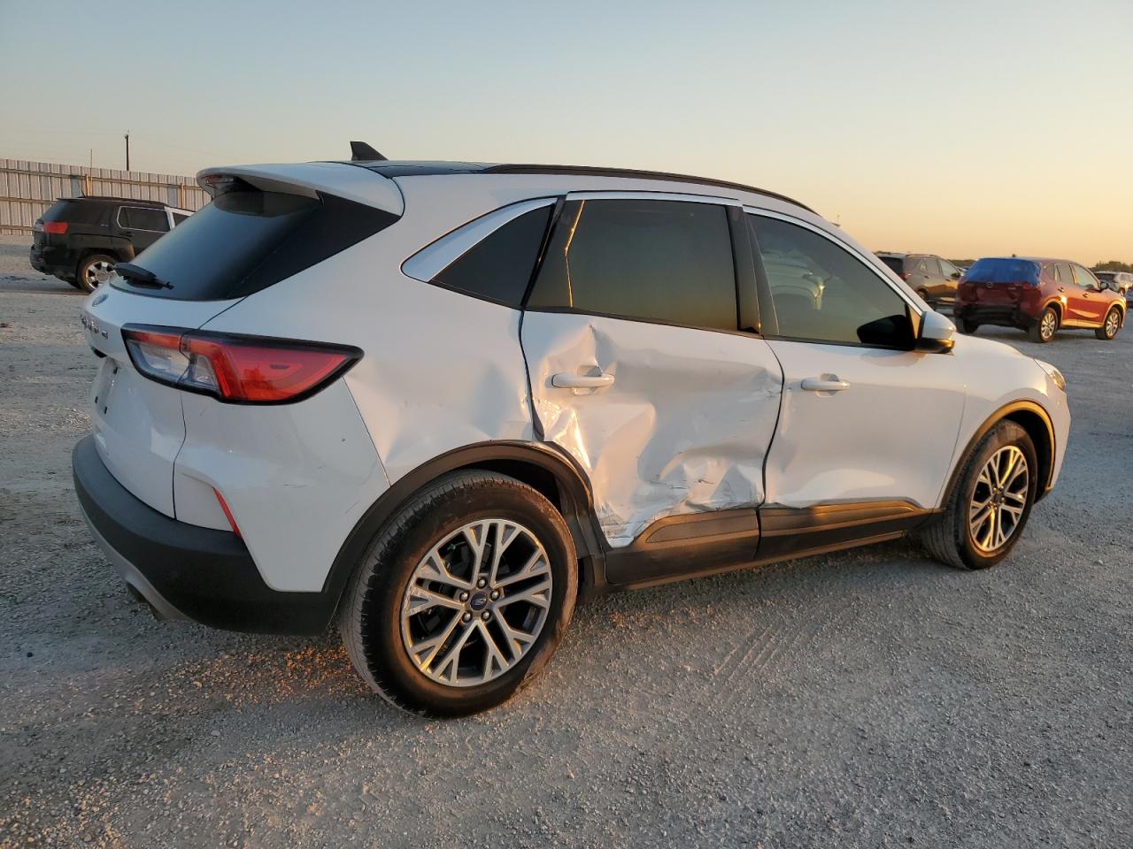 Lot #2989398751 2022 FORD ESCAPE SEL