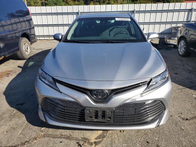 VIN 4T1B11HK5JU672529 2018 Toyota Camry, L no.5