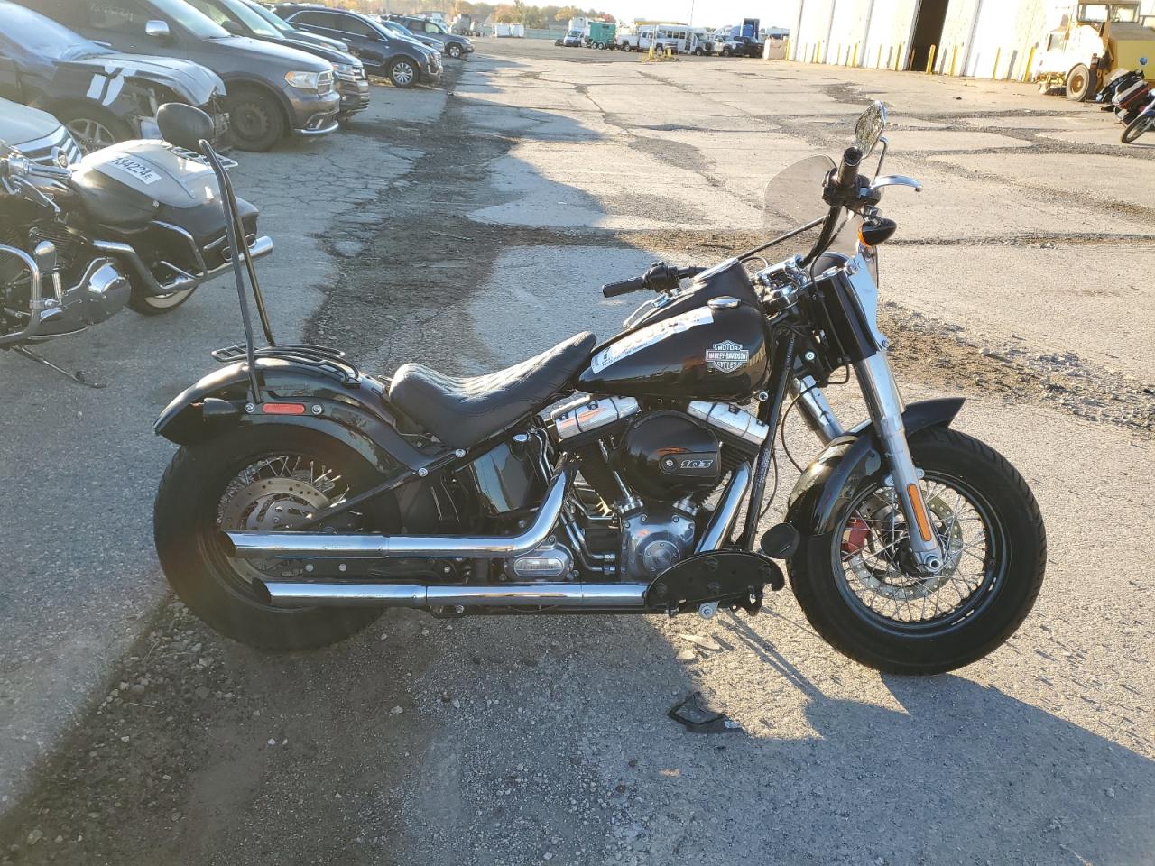 1HD1JRV13HB017896 HARLEY-DAVIDSON FLS SOFTAI 2017
