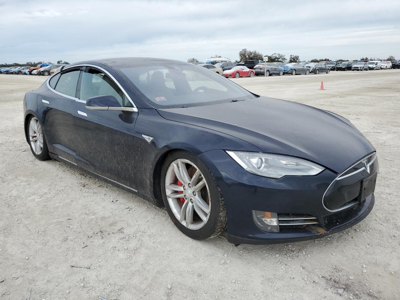 Lot #2990733991 2014 TESLA MODEL S