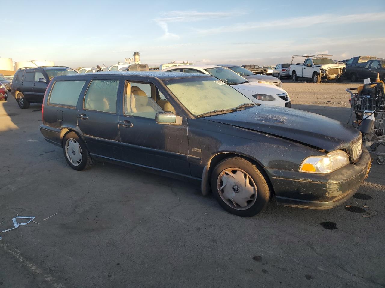 Lot #2921543709 1998 VOLVO V70