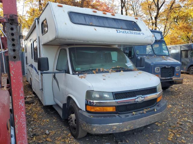 CHEVROLET EXPRESS G3 2004 white cutaway gas 1GBJG31U241153213 photo #1