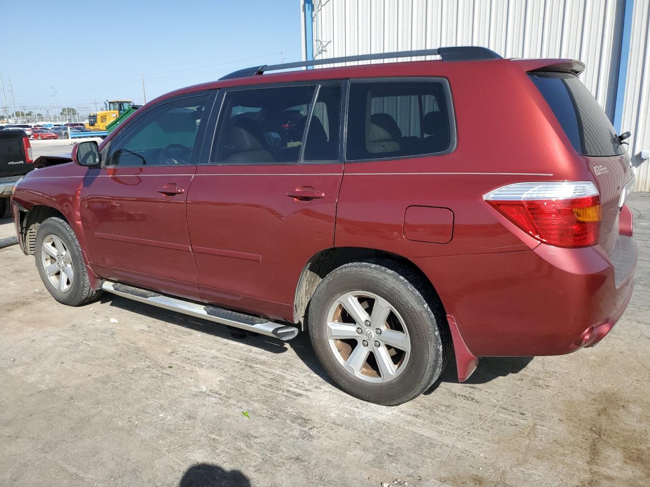 TOYOTA HIGHLANDER 2010 red  gas 5TDKK3EH6AS020593 photo #3