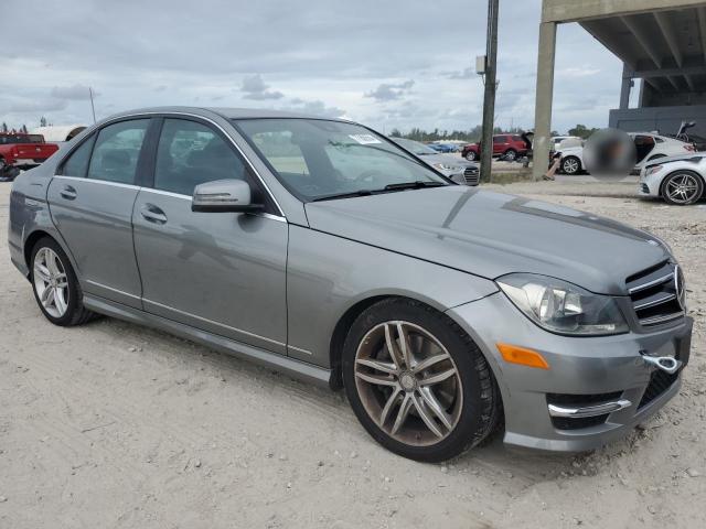 VIN WDDGF8AB9ER295670 2014 Mercedes-Benz C-Class, 3... no.4