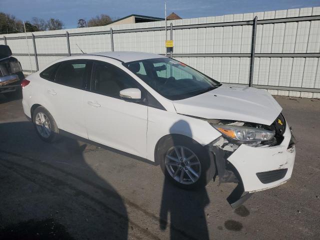 VIN 1FADP3F20GL364375 2016 Ford Focus, SE no.4