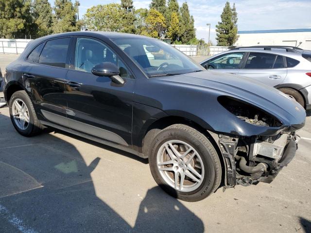 VIN WP1AA2A50JLB13985 2018 Porsche Macan no.4