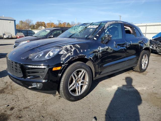 VIN WP1AA2A58JLB16536 2018 Porsche Macan no.1