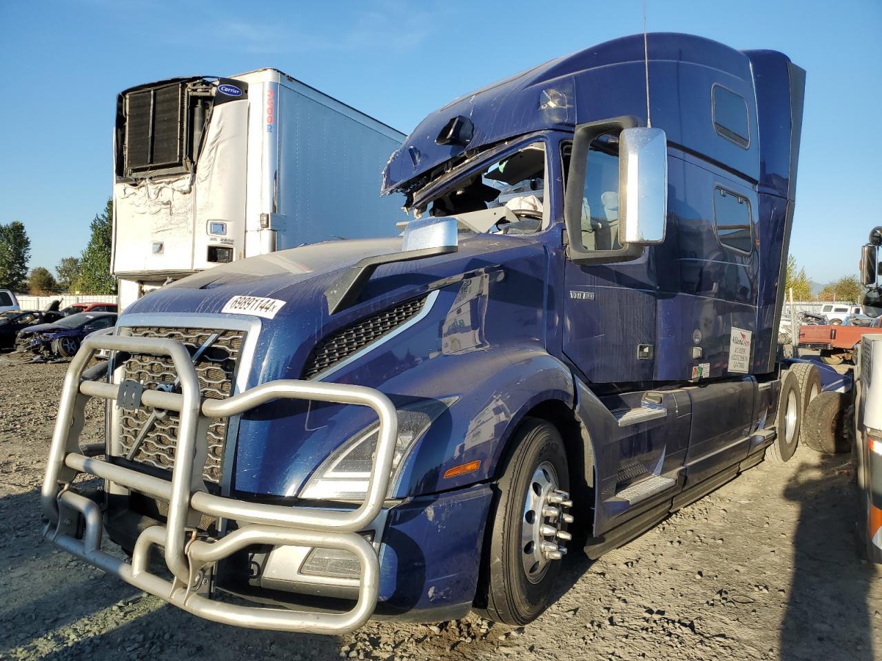 Lot #2979401701 2023 VOLVO VN VNL