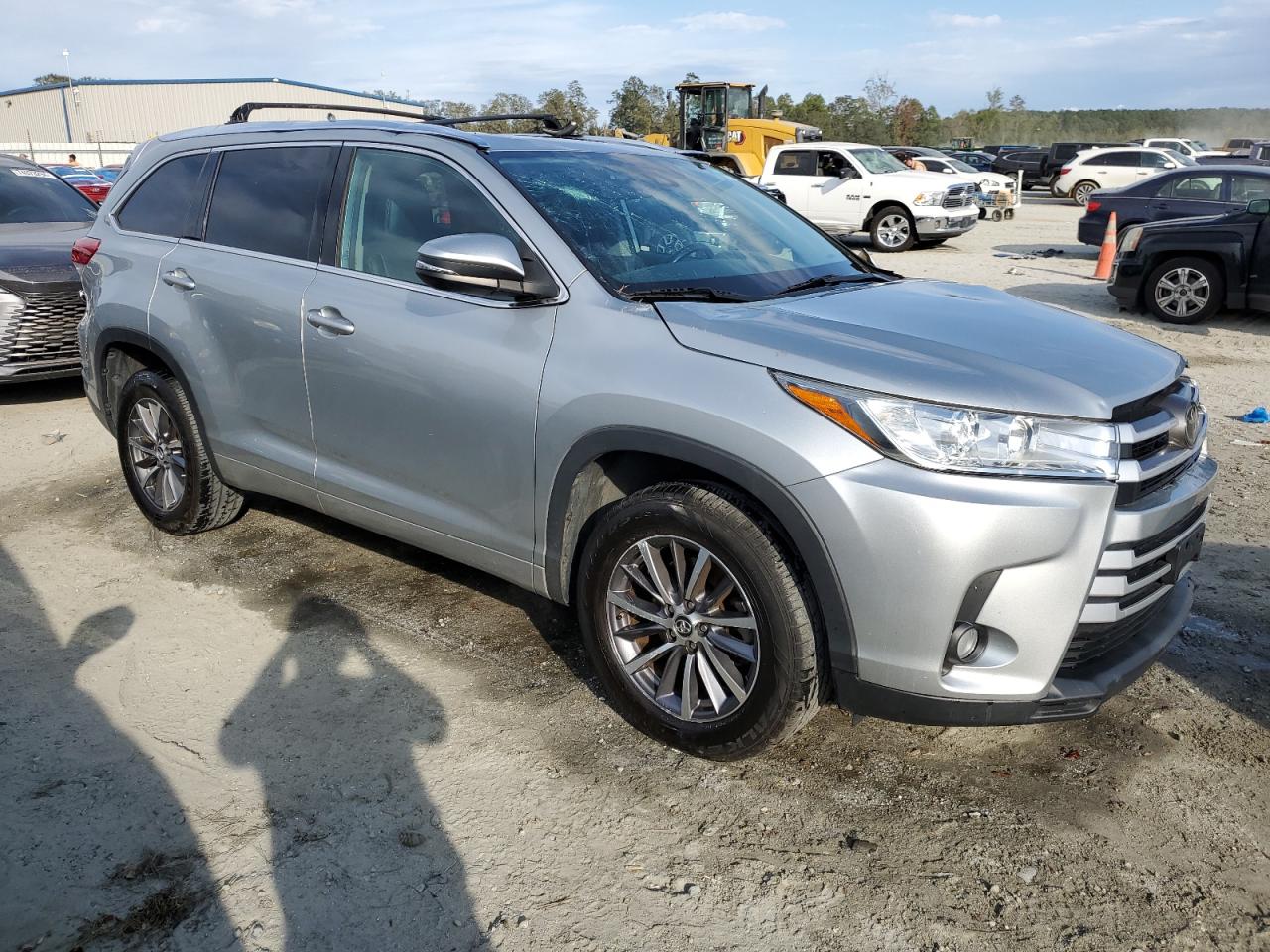 Lot #2905100169 2018 TOYOTA HIGHLANDER