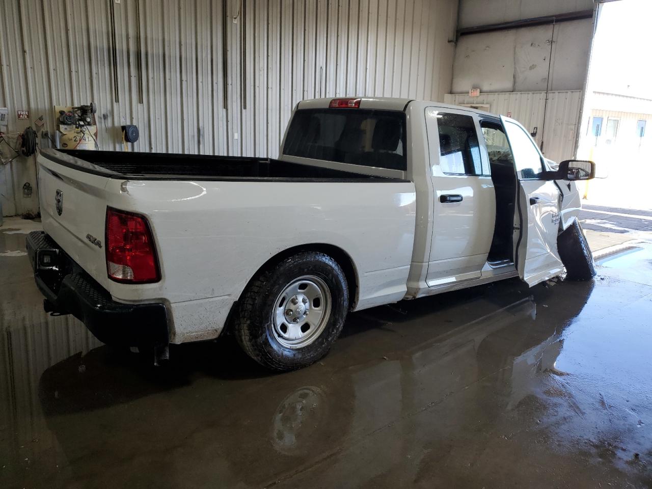 Lot #3026013991 2020 RAM 1500 CLASS