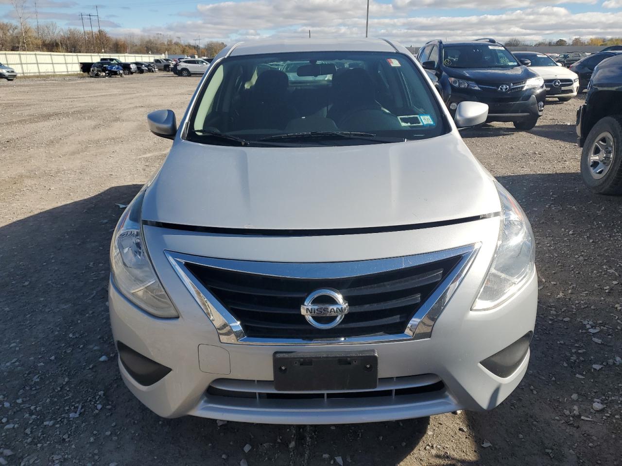 Lot #2928205697 2016 NISSAN VERSA S