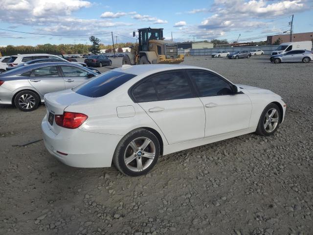 VIN WBA3C3C55DF982055 2013 BMW 3 Series, 320 I Xdrive no.3