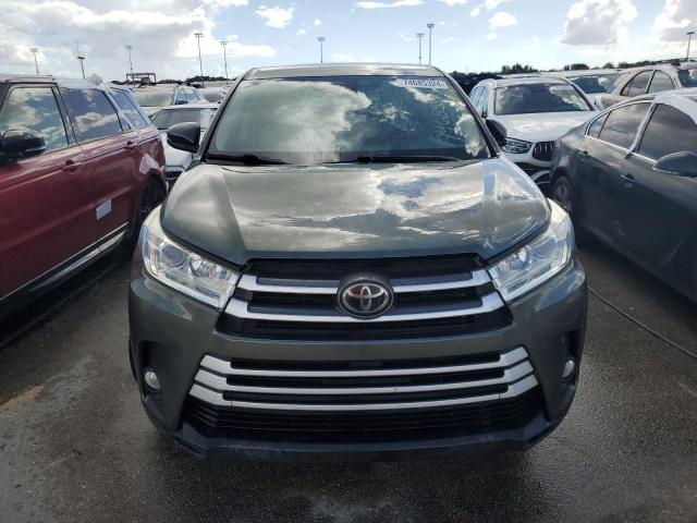 VIN 5TDZZRFH1JS252482 2018 Toyota Highlander, LE no.5