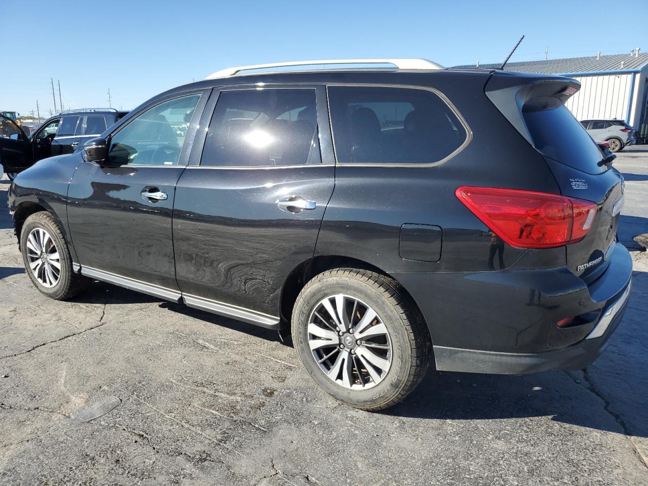 Lot #2974302459 2018 NISSAN PATHFINDER