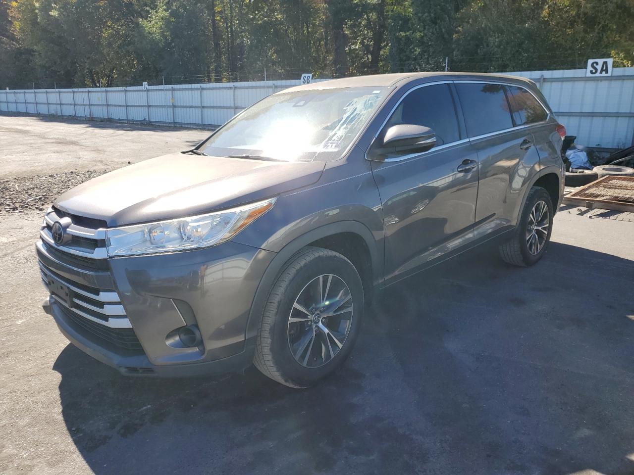 Lot #3027011766 2017 TOYOTA HIGHLANDER