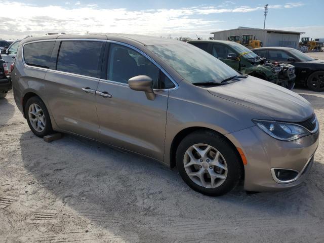 VIN 2C4RC1FG1JR227374 2018 Chrysler Pacifica, Touri... no.4