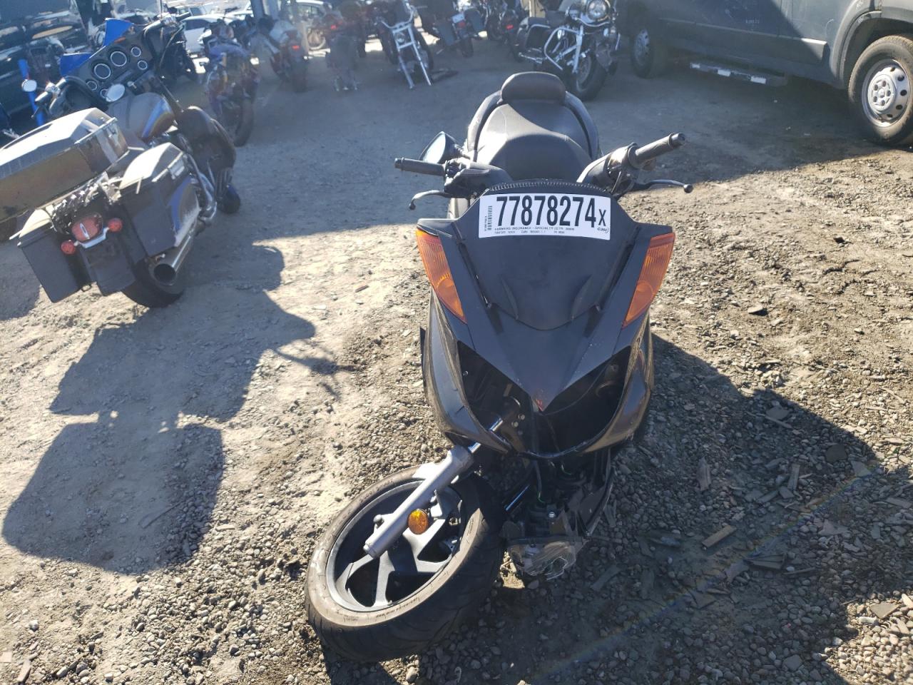 Lot #2945480100 2009 YAMAHA YP400