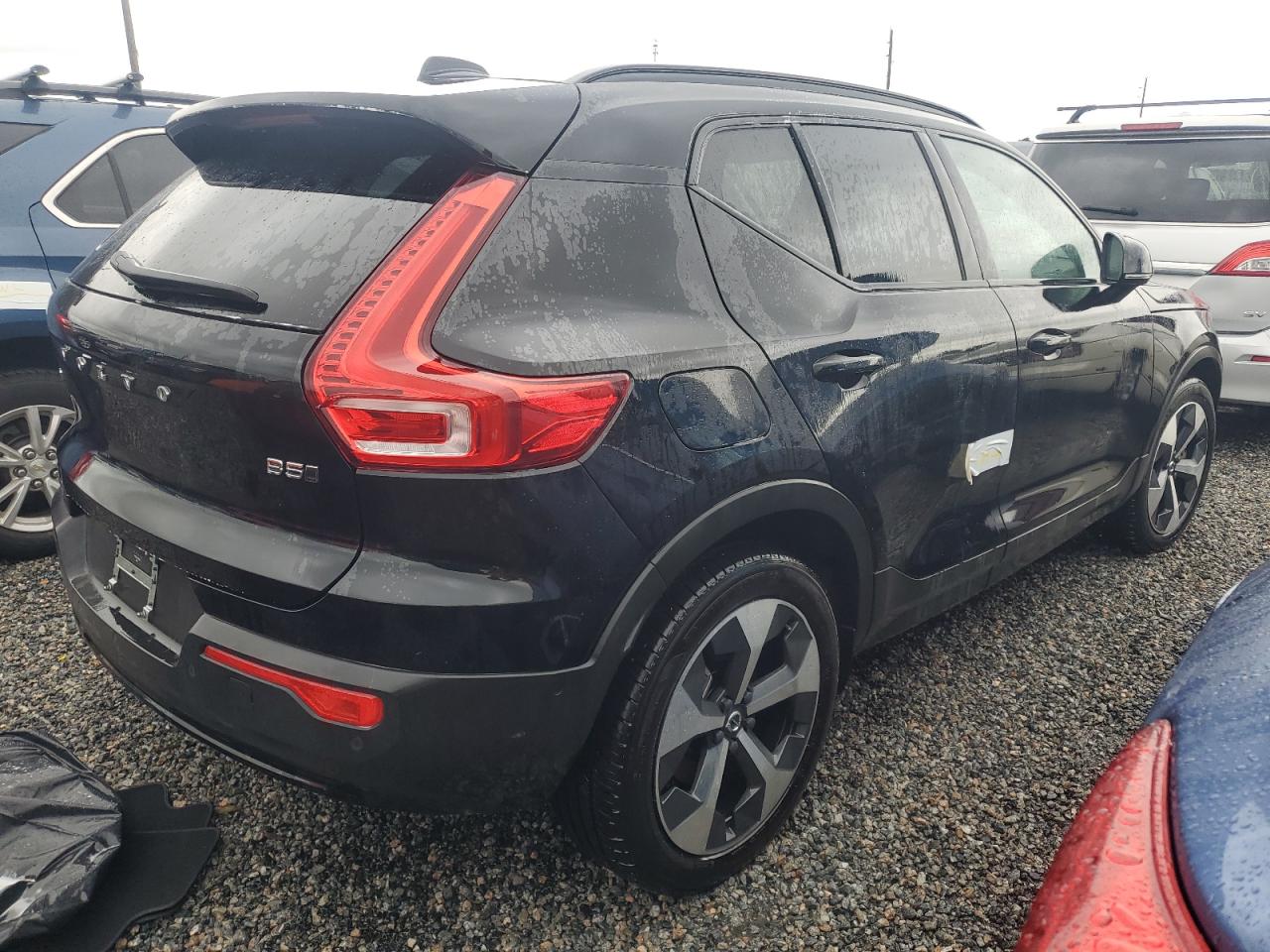 Lot #3030642118 2023 VOLVO XC40 PLUS