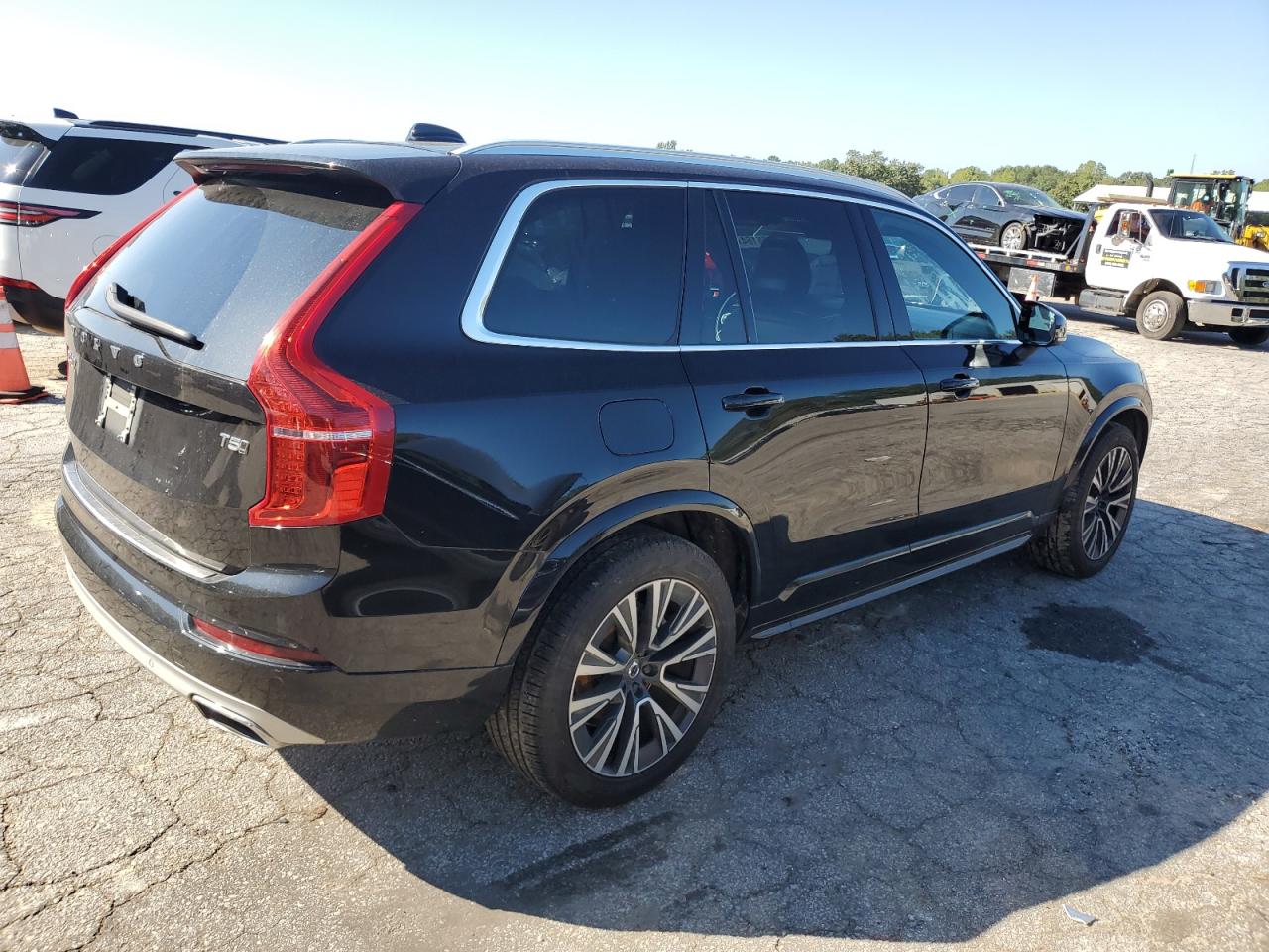 Lot #2921275906 2020 VOLVO XC90 T5 MO