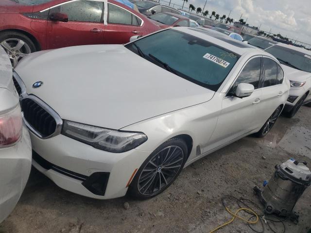 VIN WBA73BJ06NWX46440 2022 BMW 5 Series, 540 XI no.1