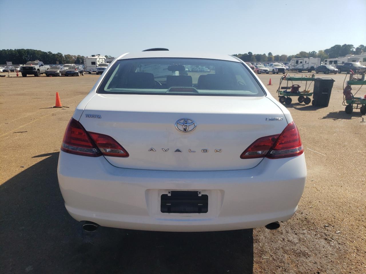 Lot #3004104959 2008 TOYOTA AVALON XL