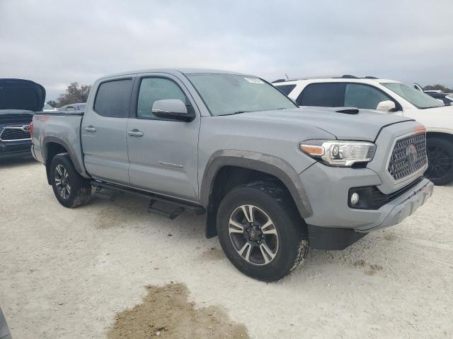 VIN 3TMCZ5AN5JM140697 2018 Toyota Tacoma, Double Cab no.4