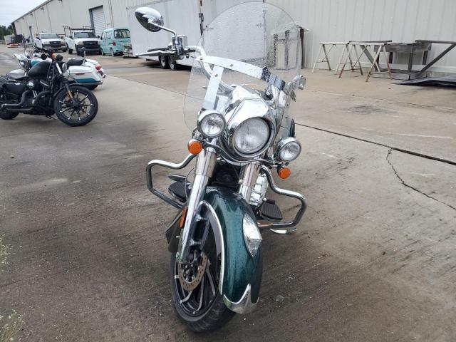 INDIAN MOTORCYCLE CO. SPRINGFIEL 2018 green  gas 56KTHAAA7J3357687 photo #3