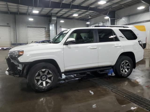2020 TOYOTA 4RUNNER SR - JTEBU5JR6L5770648