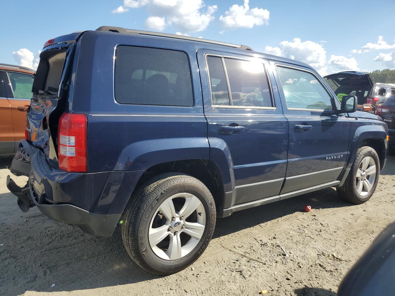 Lot #2935977769 2014 JEEP PATRIOT SP