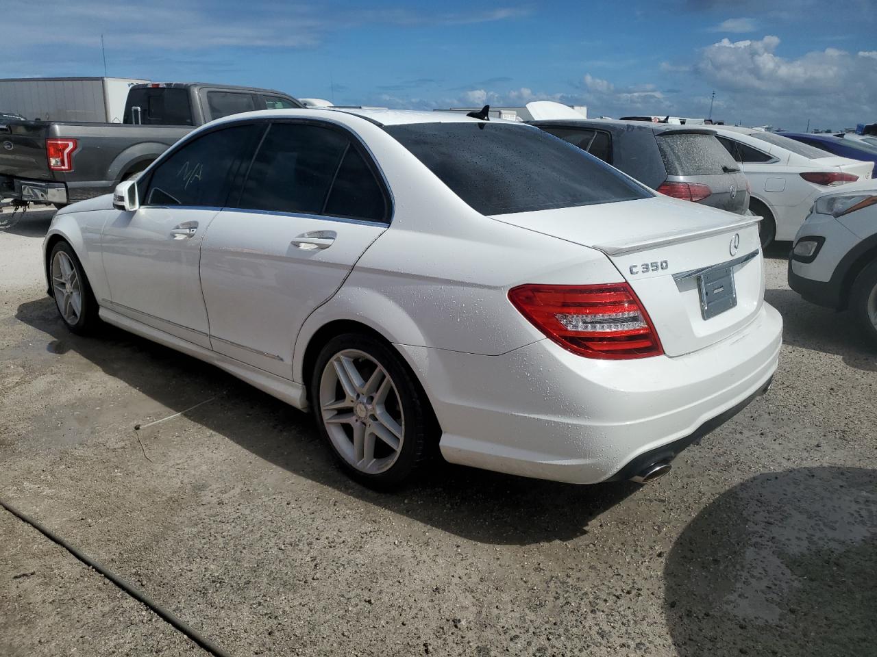 MERCEDES-BENZ C 350 2013 white  gas WDDGF5HB1DR300170 photo #3