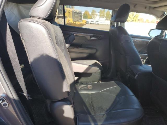 2022 TOYOTA HIGHLANDER - 5TDEBRCH9NS078738
