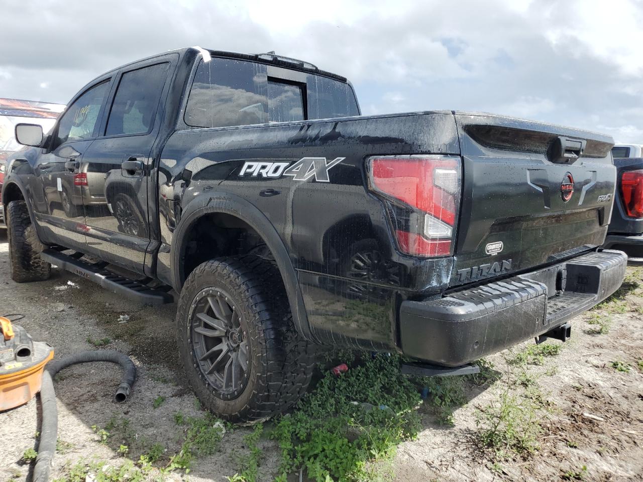 Lot #3041987183 2023 NISSAN TITAN SV