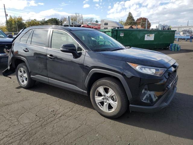 2019 TOYOTA RAV4 XLE - JTMP1RFV1KJ009371